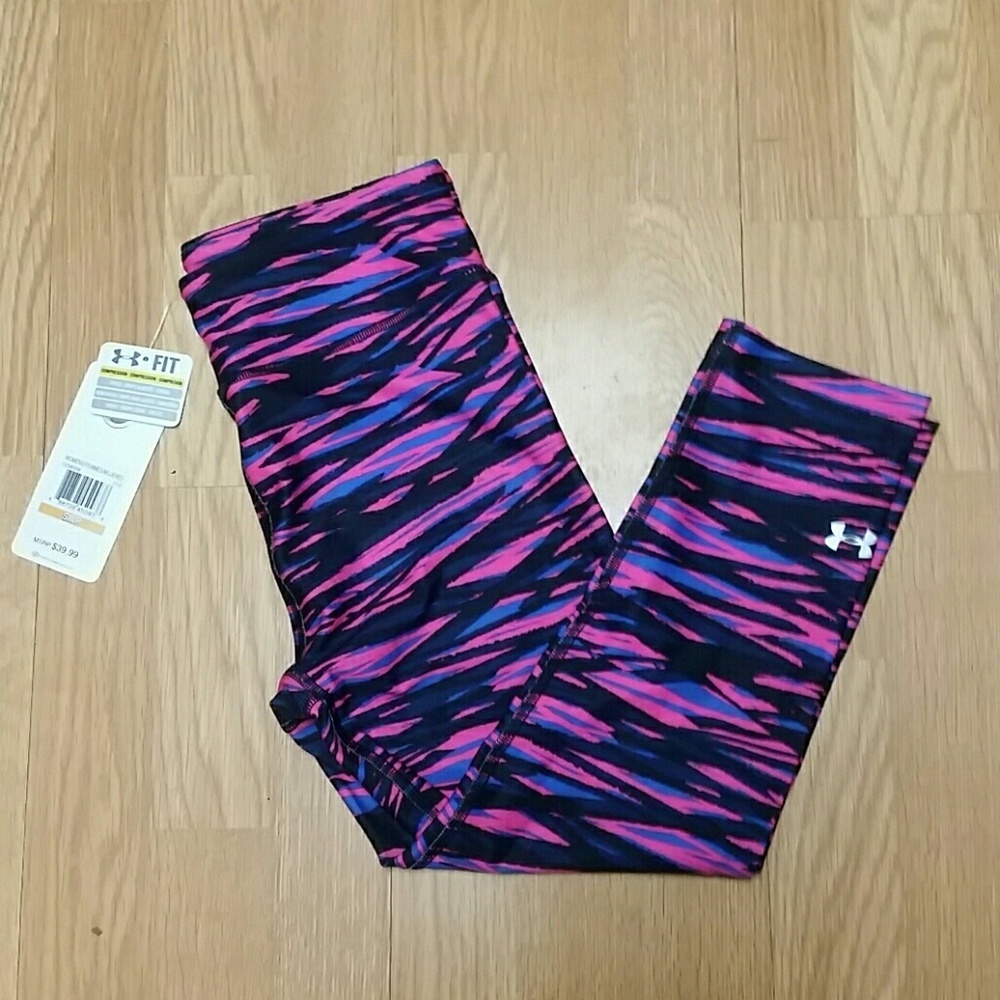 NWT Under Armour Size Small Compression Capris